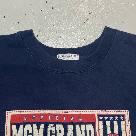 Vintage Y2k MGM Grand Las Vegas Pullover Sweatshirt / Crewneck Size Large - Picture 3 of 6